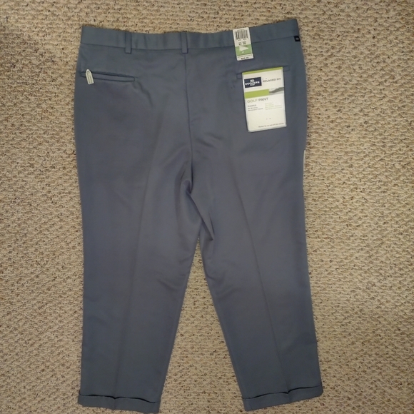 DOCKERS RELAXED FIT GOLF PANT - 42x30 Grey - Picture 2 of 7